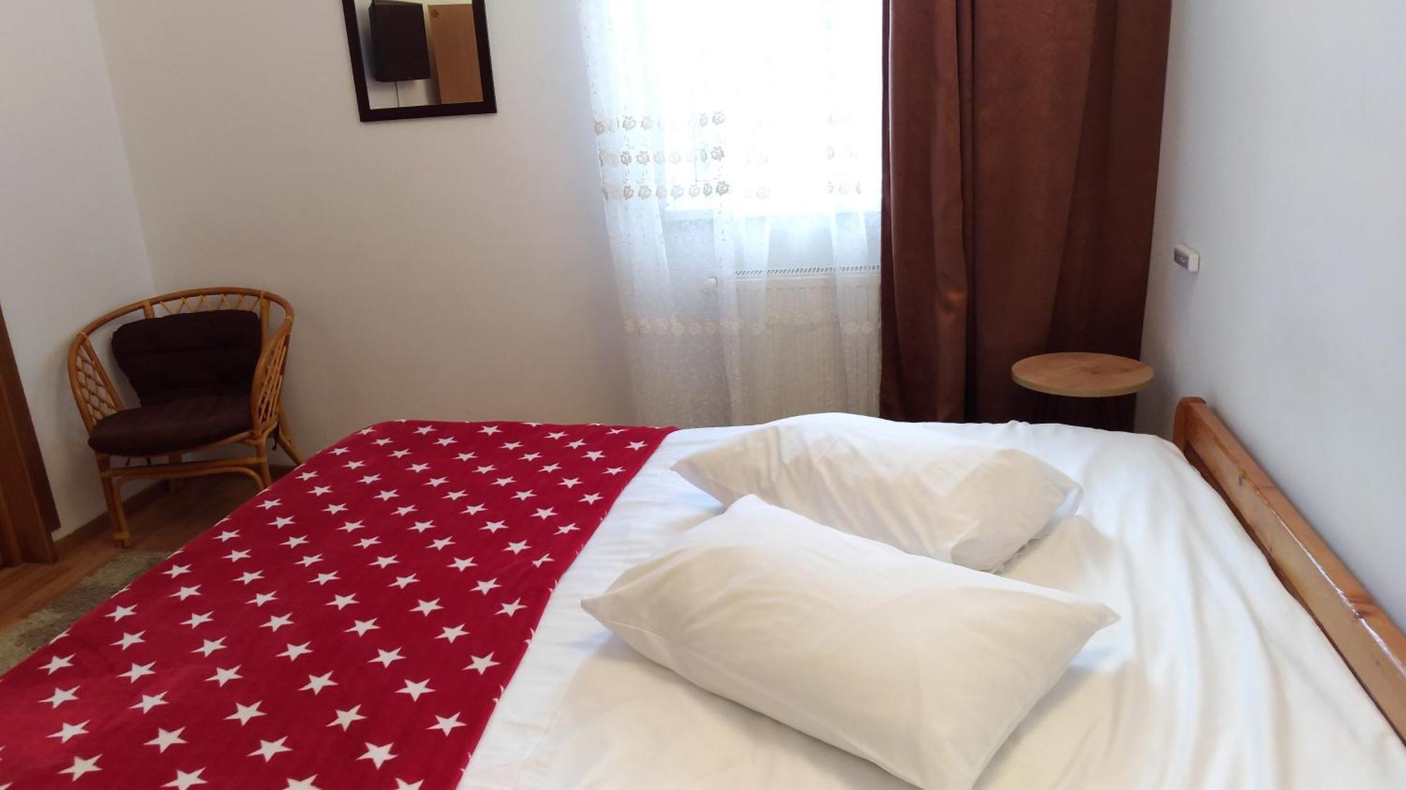 Hotel Casa Zura Buşteni Habitación foto